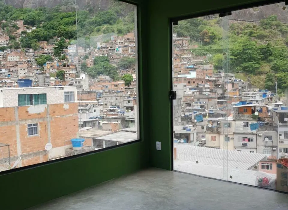 Ghetto Rocinha Hostel-1